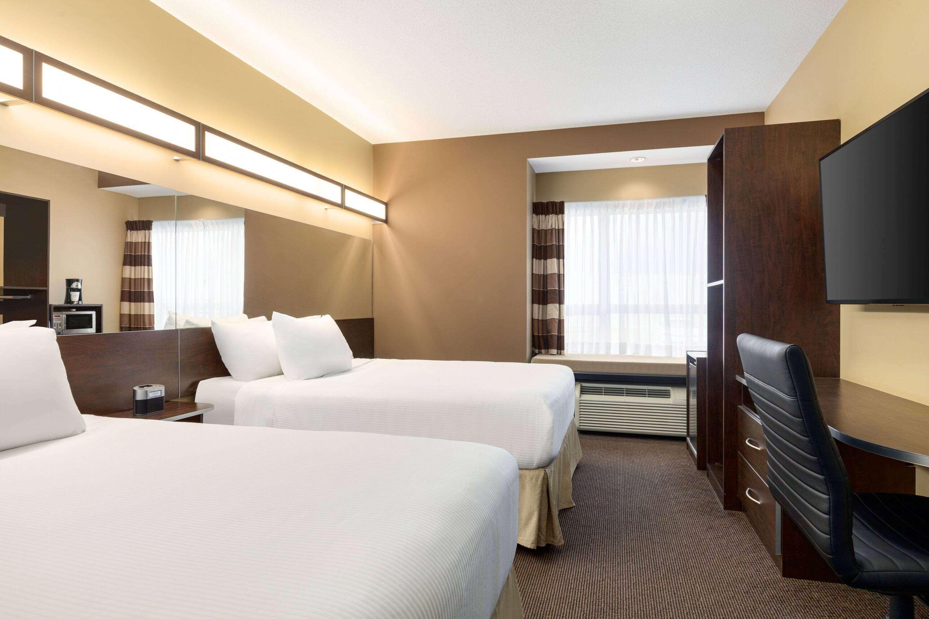 Microtel Inn & Suites By Wyndham Estevan Eksteriør bilde