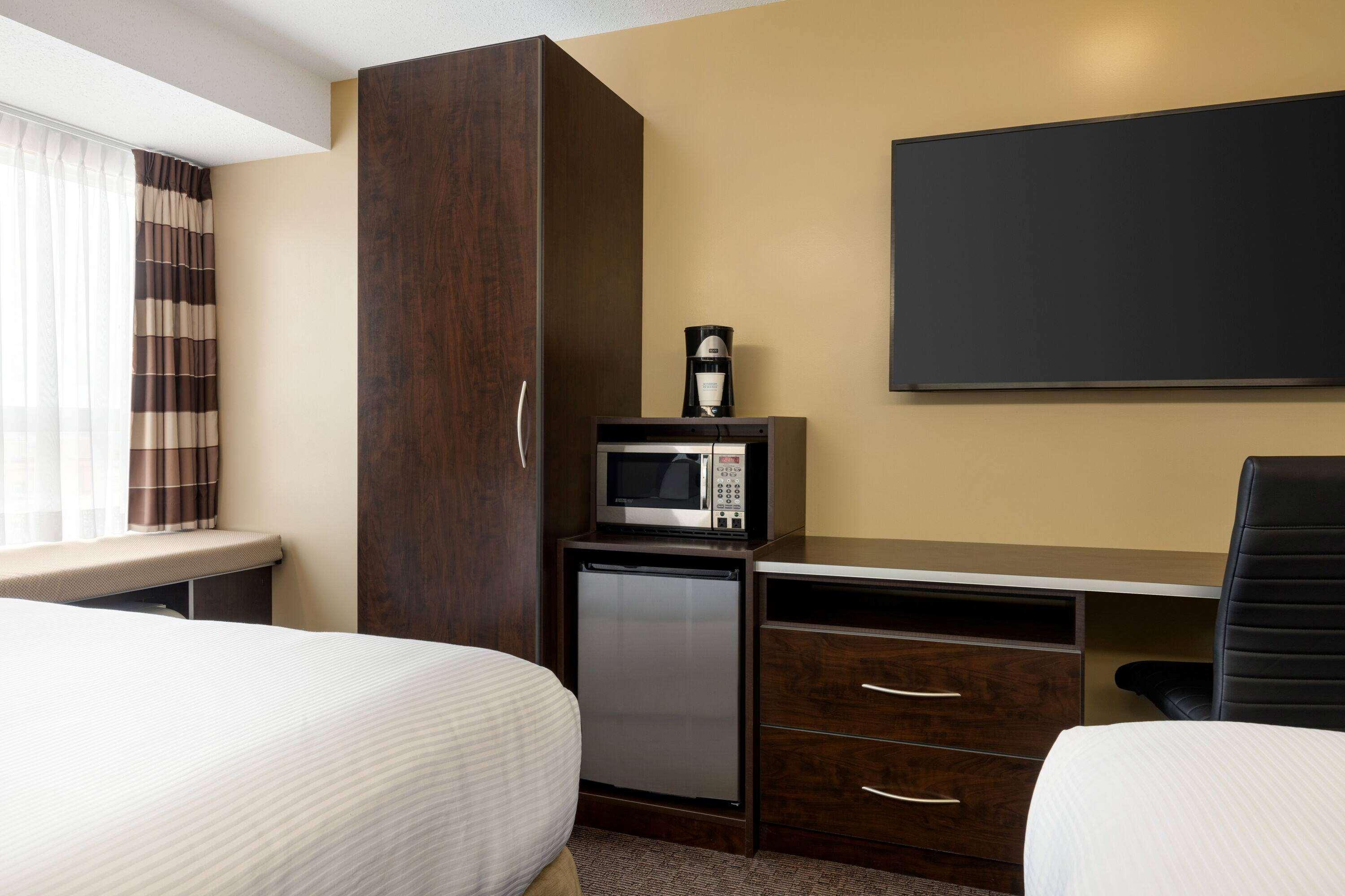 Microtel Inn & Suites By Wyndham Estevan Eksteriør bilde