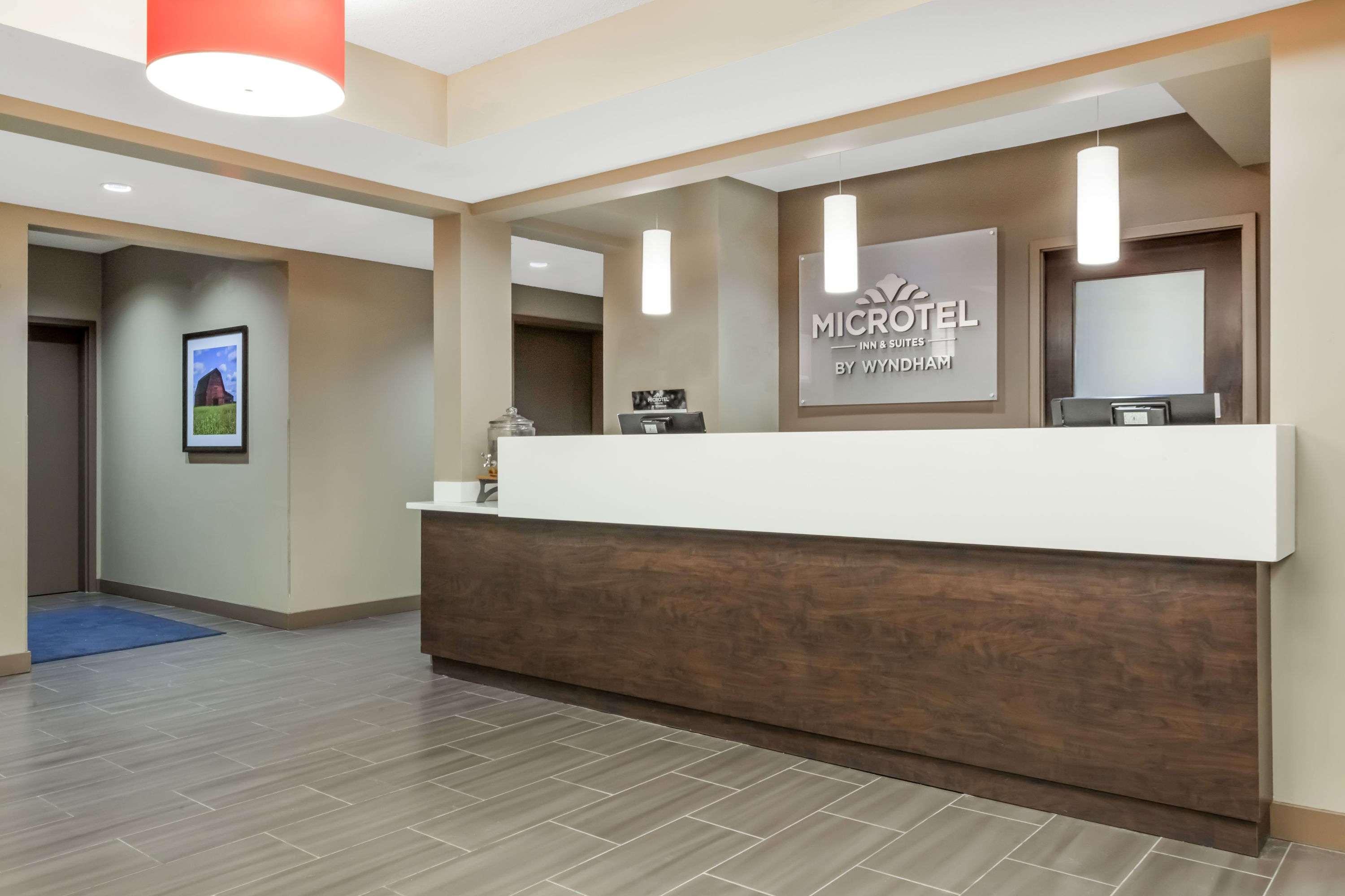 Microtel Inn & Suites By Wyndham Estevan Eksteriør bilde